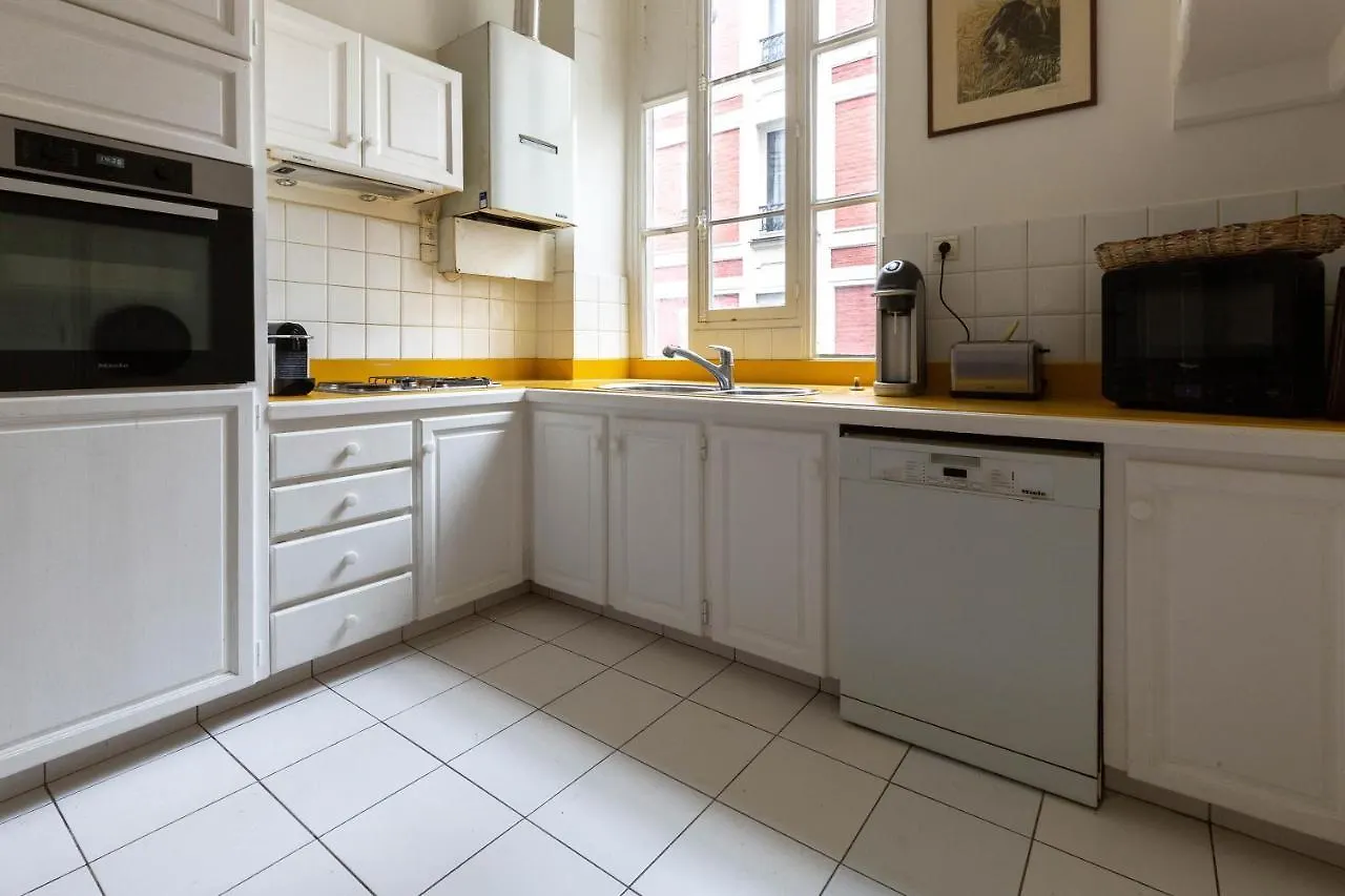 Veeve - Dandelion Pantheon Apartment Paris