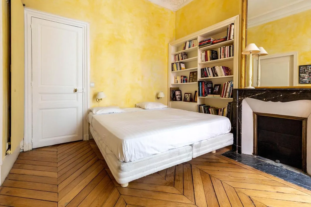 Veeve - Dandelion Pantheon Apartment Paris