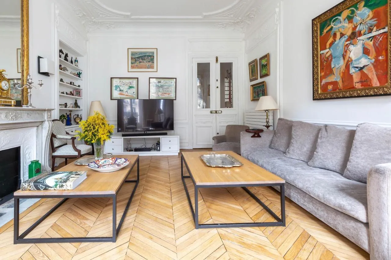 Veeve - Dandelion Pantheon Apartment Paris France